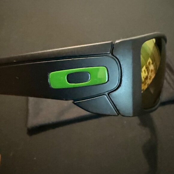 Oakley Sunglasses Fuel Cell Reflective Lenses - Picture 5 of 9